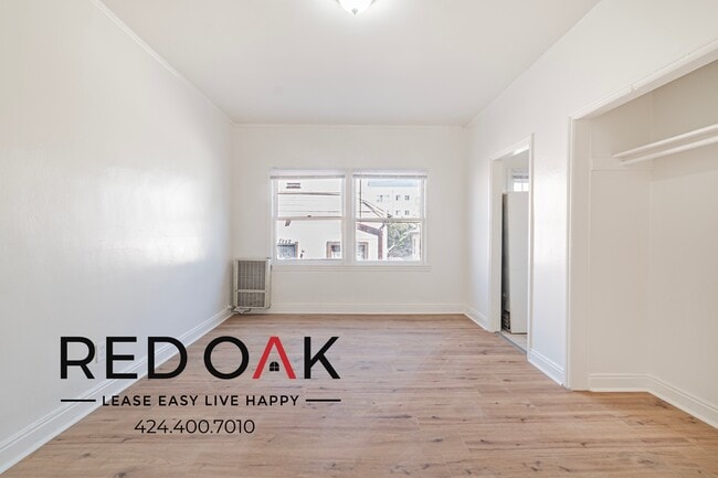 property at 2850 Leeward Ave