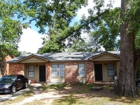 3200 Nekoma Ln in Tallahassee, FL - Building Photo