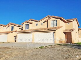 670 Bourbon St in Pahrump, NV - Building Photo