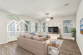129 Oak Landing Ln in Slidell, LA - Building Photo - Building Photo