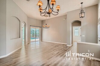 8521 Bramwell Way in Tampa, FL - Building Photo - Building Photo