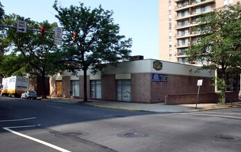 Washington Towers in Reading, PA - Foto de edificio - Building Photo