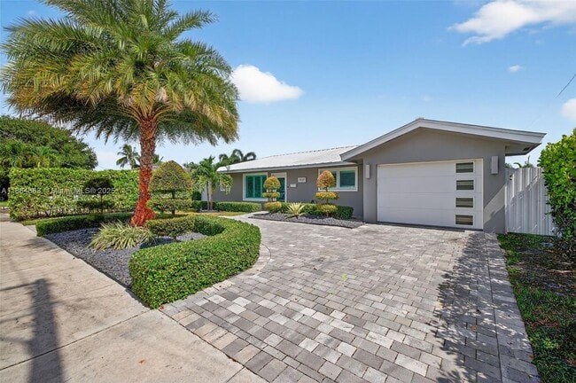 property at 1009 Tangelo Isle