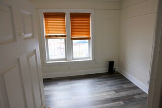 19914 32nd Ave in Flushing, NY - Building Photo - Building Photo