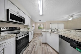 9999 Summerbreeze Dr, Unit 213 in Sunrise, FL - Building Photo - Building Photo