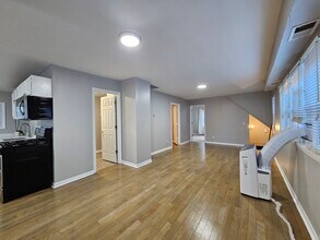 2623 N Emmett St in Chicago, IL - Building Photo - Building Photo