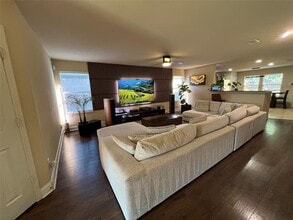 12946 Adela Dr in Frisco, TX - Foto de edificio - Building Photo