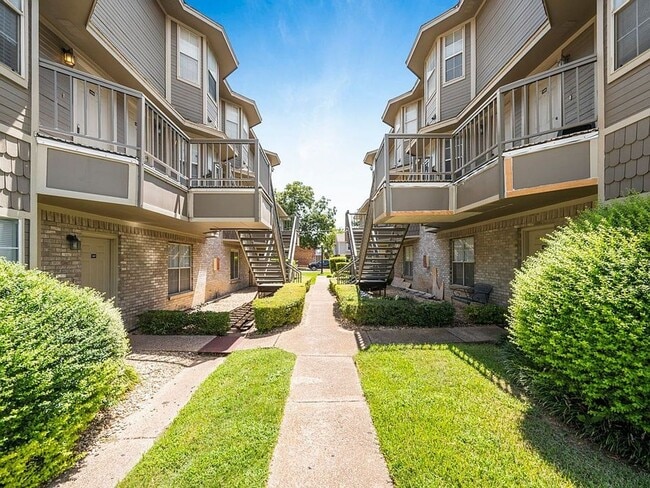 property at 1308 Park Ave