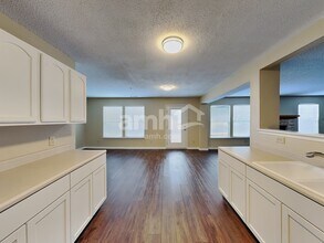 10798 Cyrus Dr in Indianapolis, IN - Building Photo - Building Photo