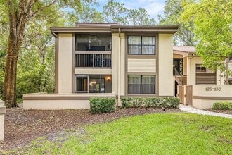 125 Woodlake Wynde in Oldsmar, FL - Building Photo - Building Photo