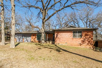 604 Oakwood Ave in Hurst, TX - Building Photo - Building Photo