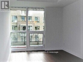 60 Berwick Ave in Toronto, ON - Building Photo