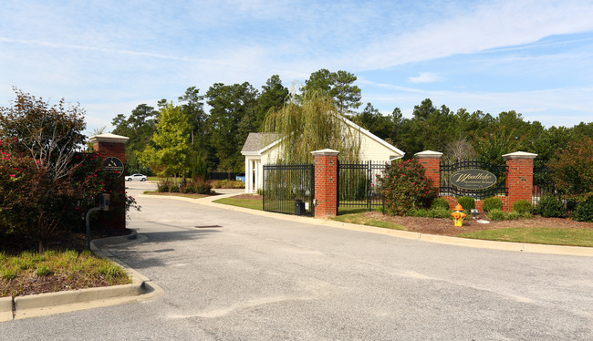 Woodlake Apartments in Florence, SC - Foto de edificio - Building Photo