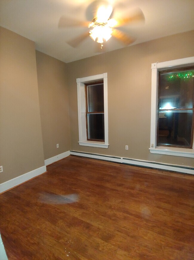 81 Chambers St Apartments and Nearby Newburgh Apartments For Rent