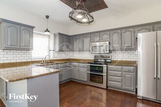 15688 S Downing Ct in Olathe, KS - Building Photo - Building Photo