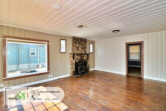 1840 Heller Ln in Redding, CA - Building Photo - Building Photo