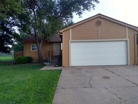 414 NW 97th St in Oklahoma City, OK - Building Photo