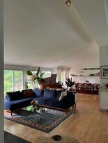 1237 Meadowbrook Ave in Ann Arbor, MI - Building Photo