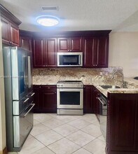 2514 SW 138th Ave in Miami, FL - Building Photo - Building Photo