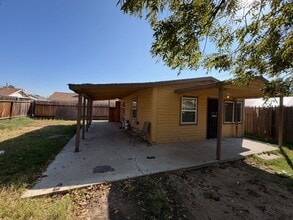 309 Cooley Dr in Bakersfield, CA - Building Photo - Building Photo