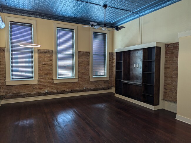 204 W Main St, Unit 3 in Lowell, MI - Building Photo - Building Photo