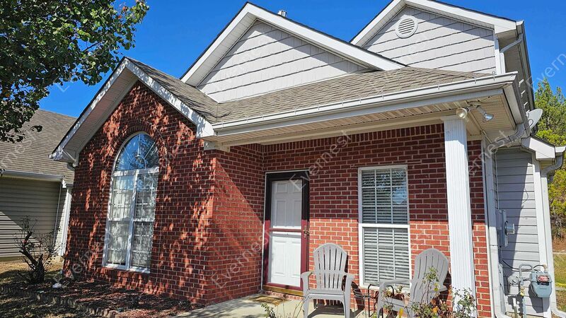 145 Village Dr in Calera, AL - Building Photo