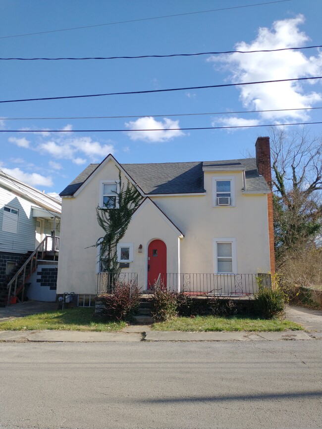 119 Church St in Richmond, KY - Foto de edificio - Building Photo