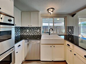 2111 El Dorado Way in Carrollton, TX - Building Photo - Building Photo