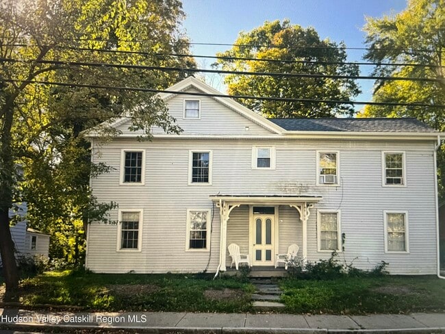 56 Kinderhook St