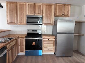 9402 Claremont Ave NE, Unit Unit B in Albuquerque, NM - Building Photo - Building Photo