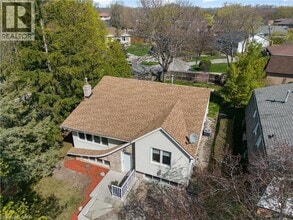 54 Oriole Pkwy in Brantford, ON - Building Photo - Building Photo