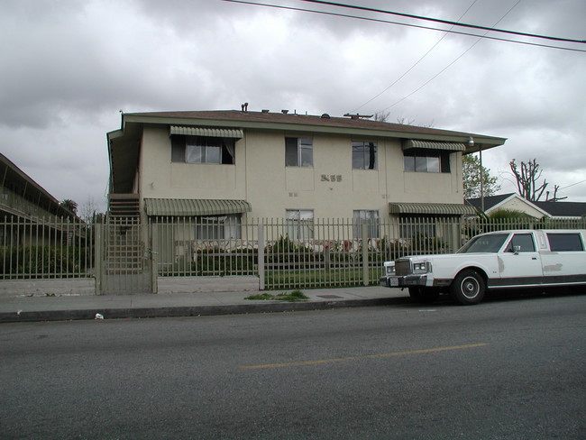 Burtonian Apartments in Lynwood, CA - Building Photo - Building Photo