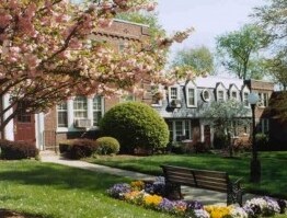 Colonial Village II in Arlington, VA - Building Photo