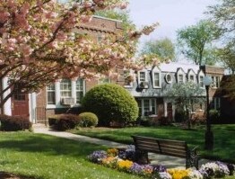 Colonial Village II in Arlington, VA - Foto de edificio