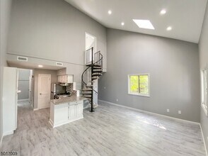 4 Alta Ct W-Unit -2 in Vernon, NJ - Building Photo - Building Photo