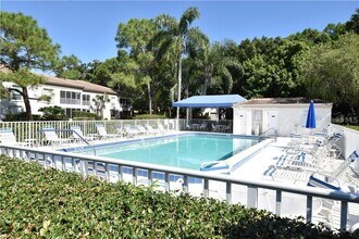 5246 Wedgewood Ln in Sarasota, FL - Building Photo - Building Photo