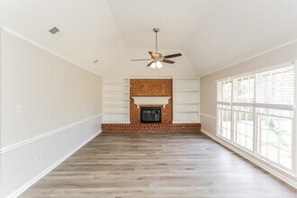 2861 McVay Trail Dr in Memphis, TN - Foto de edificio - Building Photo