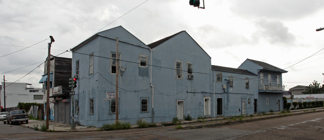 1432 Baronne St in New Orleans, LA - Foto de edificio - Building Photo