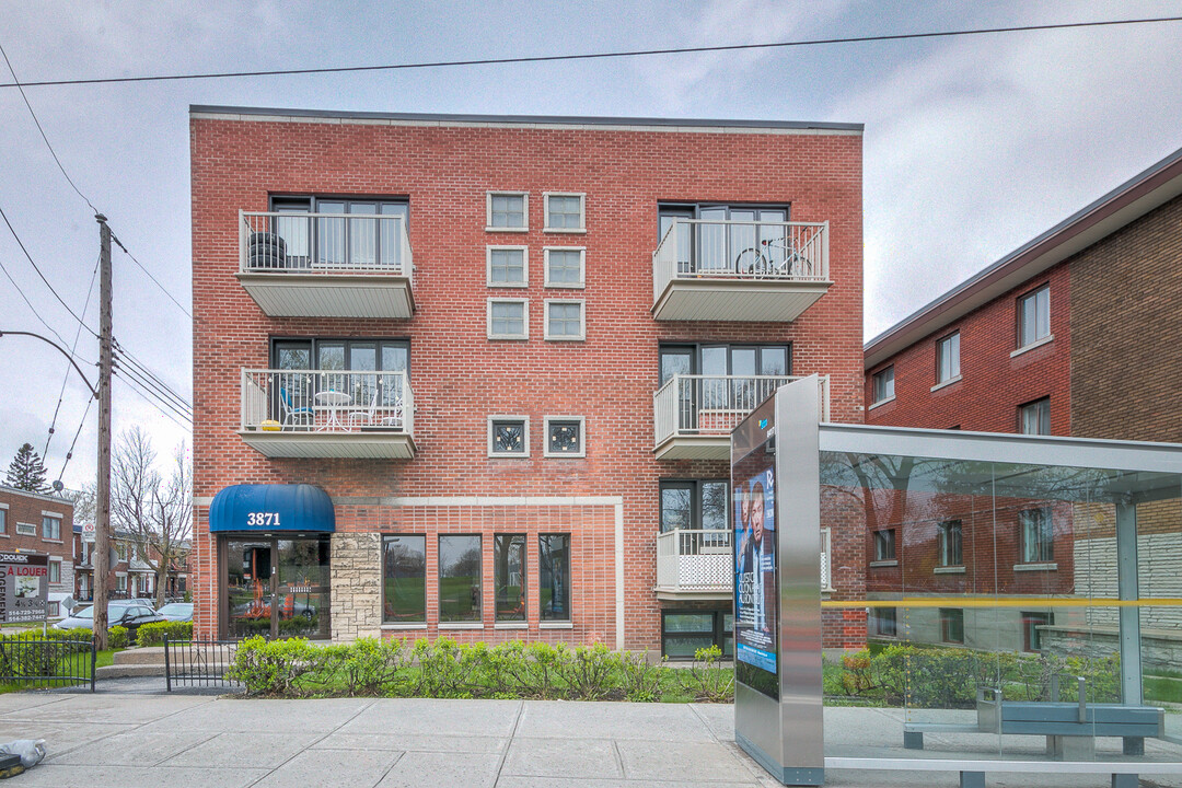 3871 Beaubien Rue E in Montréal, QC - Building Photo