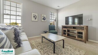 6460 Chelsea Glen Dr in Canal Winchester, OH - Building Photo