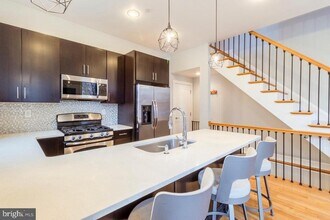 1001 S 18th St in Philadelphia, PA - Building Photo - Building Photo