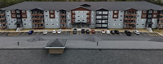 7 Manhattan Dr in Fredericton, NB - Building Photo