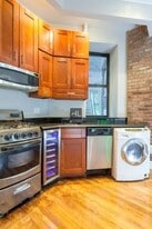 MOTT ST., Unit 9 in New York, NY - Building Photo