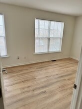 1496 Artisan Ct in Breinigsville, PA - Building Photo - Building Photo