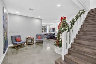 12140 Village Pl in Davie, FL - Building Photo - Building Photo