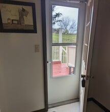 4709 Cedarvale Rd, Unit Furnished Short Term  #2 in Syracuse, NY - Foto de edificio - Building Photo