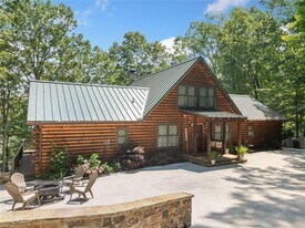 5281 Laurel Ln in Gainesville, GA - Building Photo