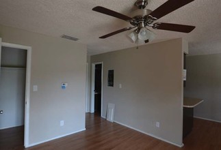 Avenue H Apartments in Wichita Falls, TX - Building Photo - Interior Photo