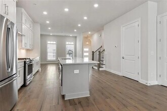 4317 Parkside Pl in Atlanta, GA - Building Photo - Building Photo