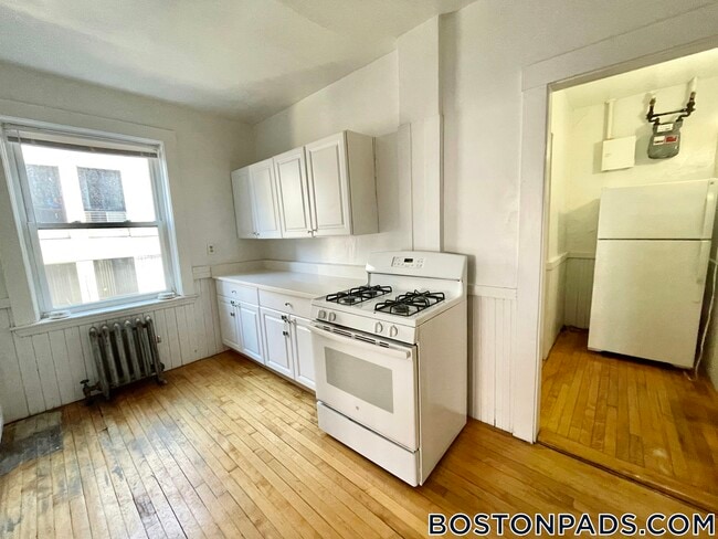 14 Centre St in Cambridge, MA - Building Photo - Building Photo